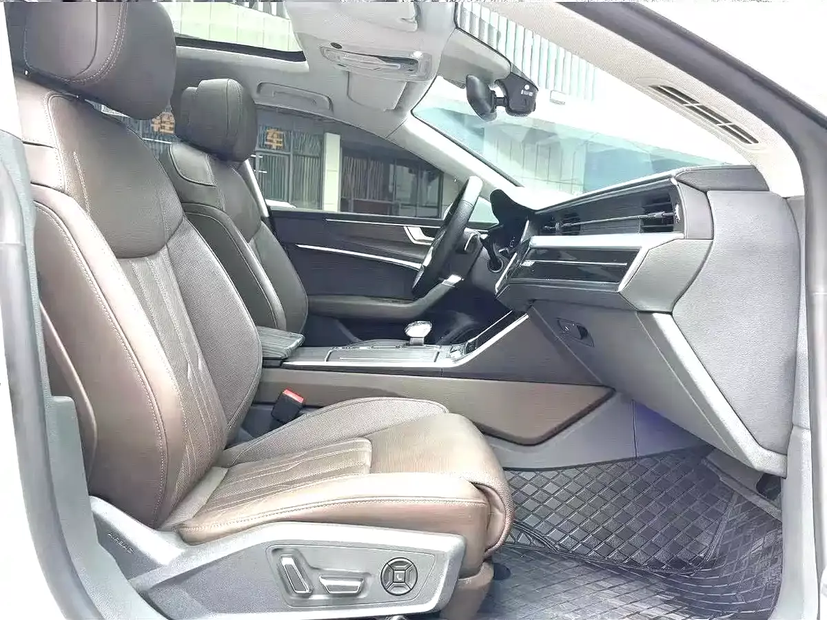 Audi A7L 2022 55 TFSI quattro S-line Horizon Edition Crystal Flow Package фото 6