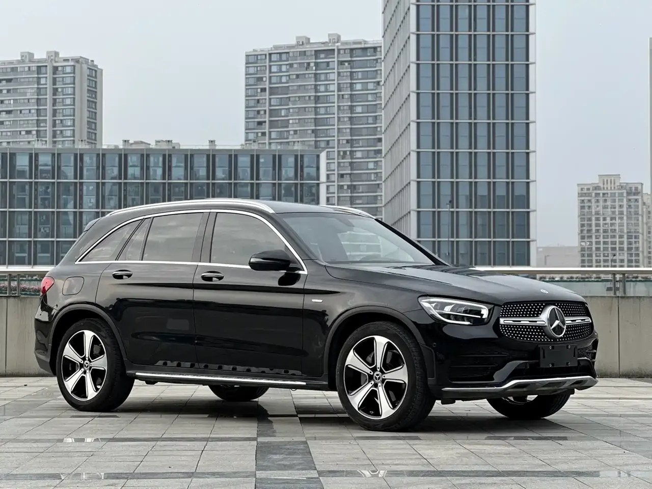 Mercedes-Benz GLC 2023 GLC 300 L 4MATIC Sport 5-Seater