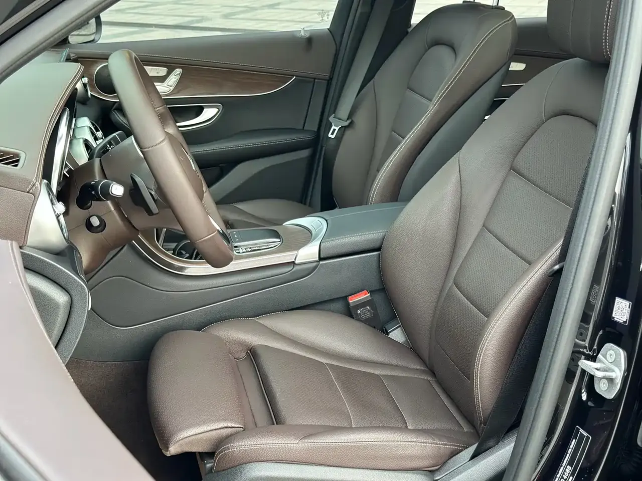 Mercedes-Benz GLC 2023 GLC 300 L 4MATIC Sport 5-Seater фото 13