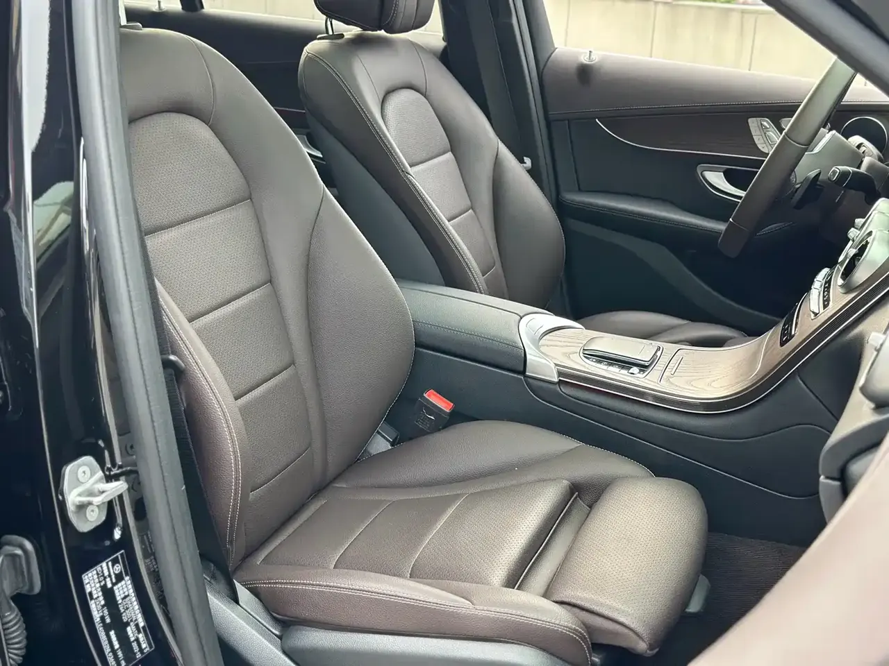 Mercedes-Benz GLC 2023 GLC 300 L 4MATIC Sport 5-Seater фото 16