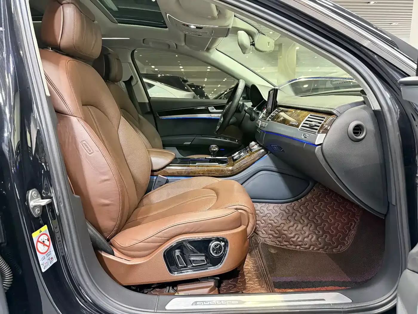 Audi A8 2014 A8L 45 TFSI quattro Luxury фото 17