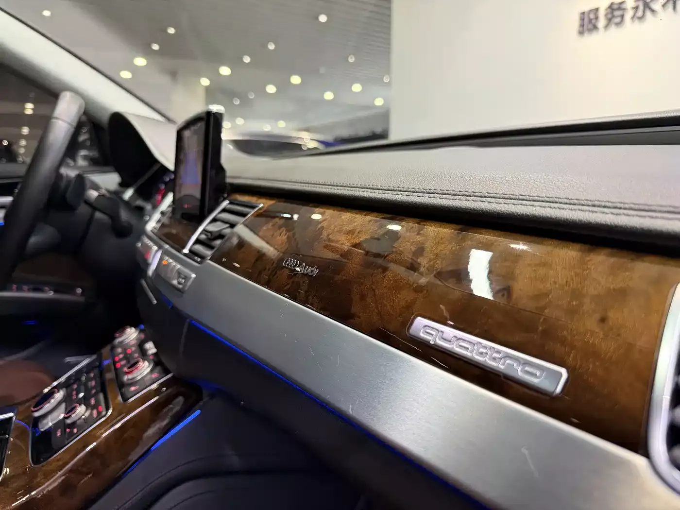 Audi A8 2014 A8L 45 TFSI quattro Luxury фото 24