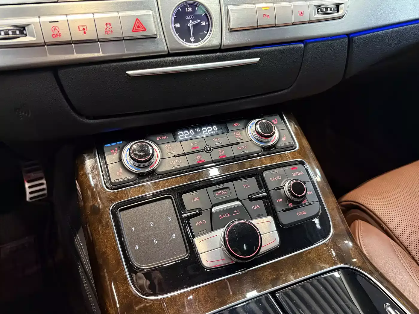 Audi A8 2014 A8L 45 TFSI quattro Luxury фото 27