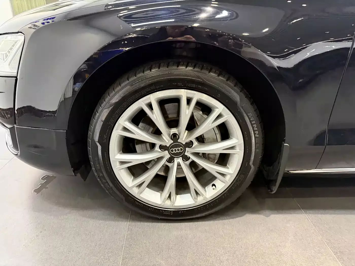 Audi A8 2014 A8L 45 TFSI quattro Luxury фото 35