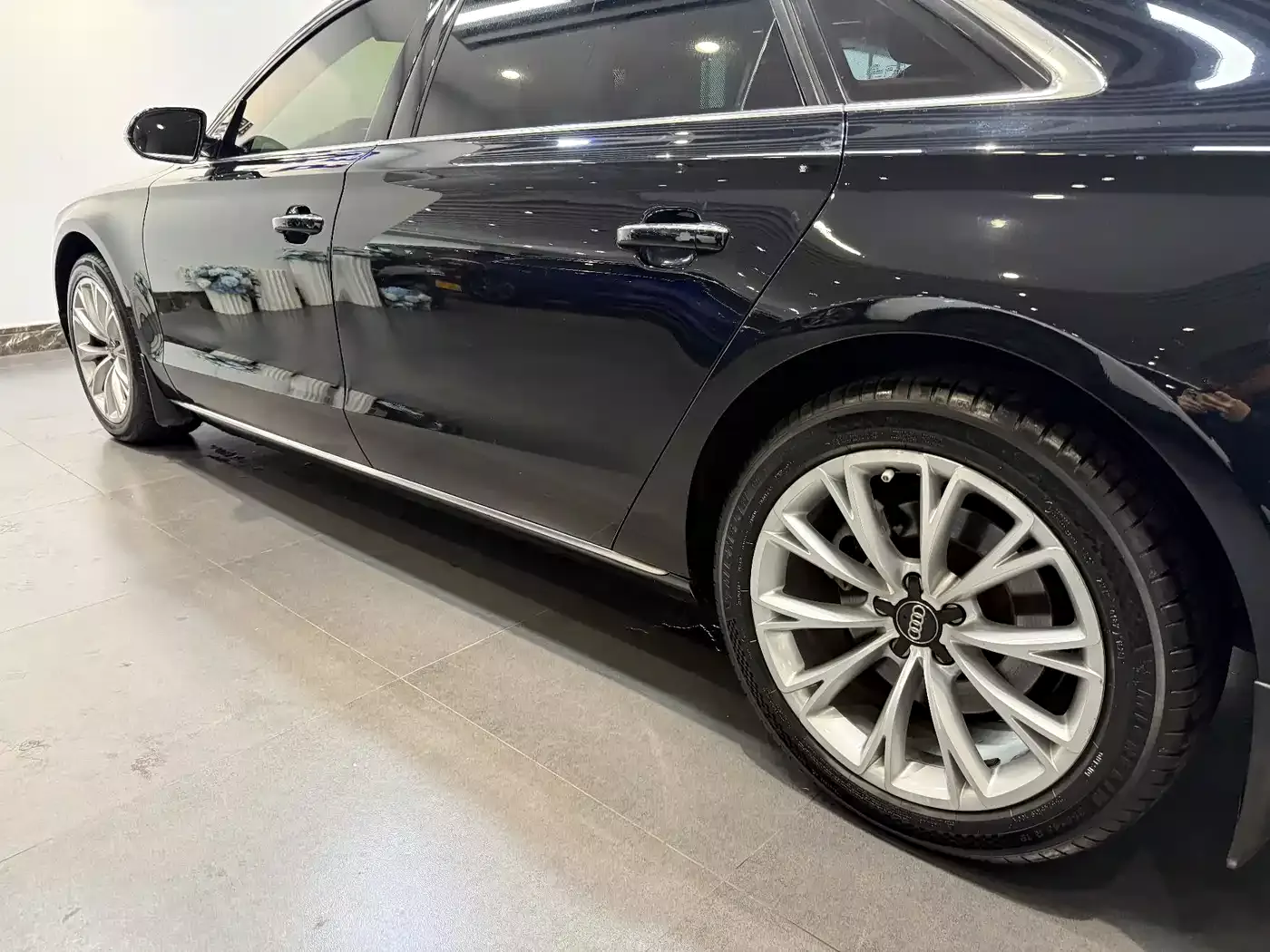 Audi A8 2014 A8L 45 TFSI quattro Luxury фото 39