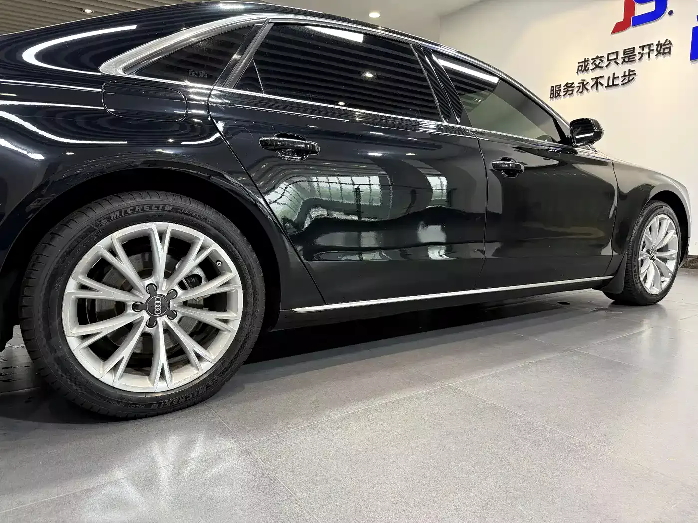 Audi A8 2014 A8L 45 TFSI quattro Luxury фото 40