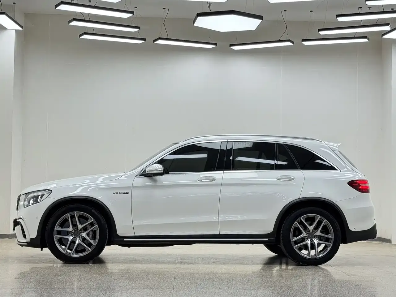Mercedes-Benz GLC AMG 2018 AMG GLC 63 4MATIC+ фото 4