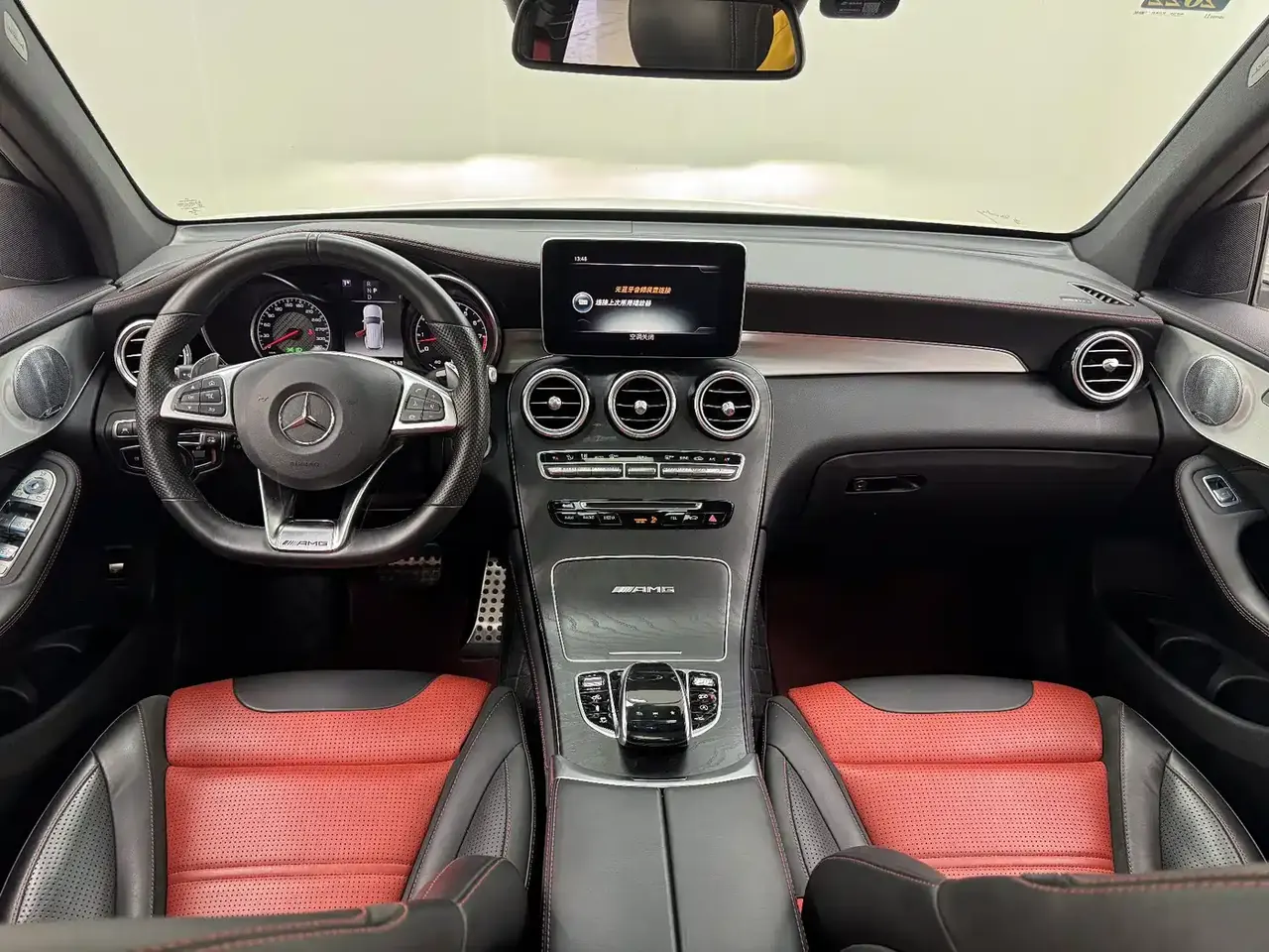 Mercedes-Benz GLC AMG 2018 AMG GLC 63 4MATIC+ фото 14