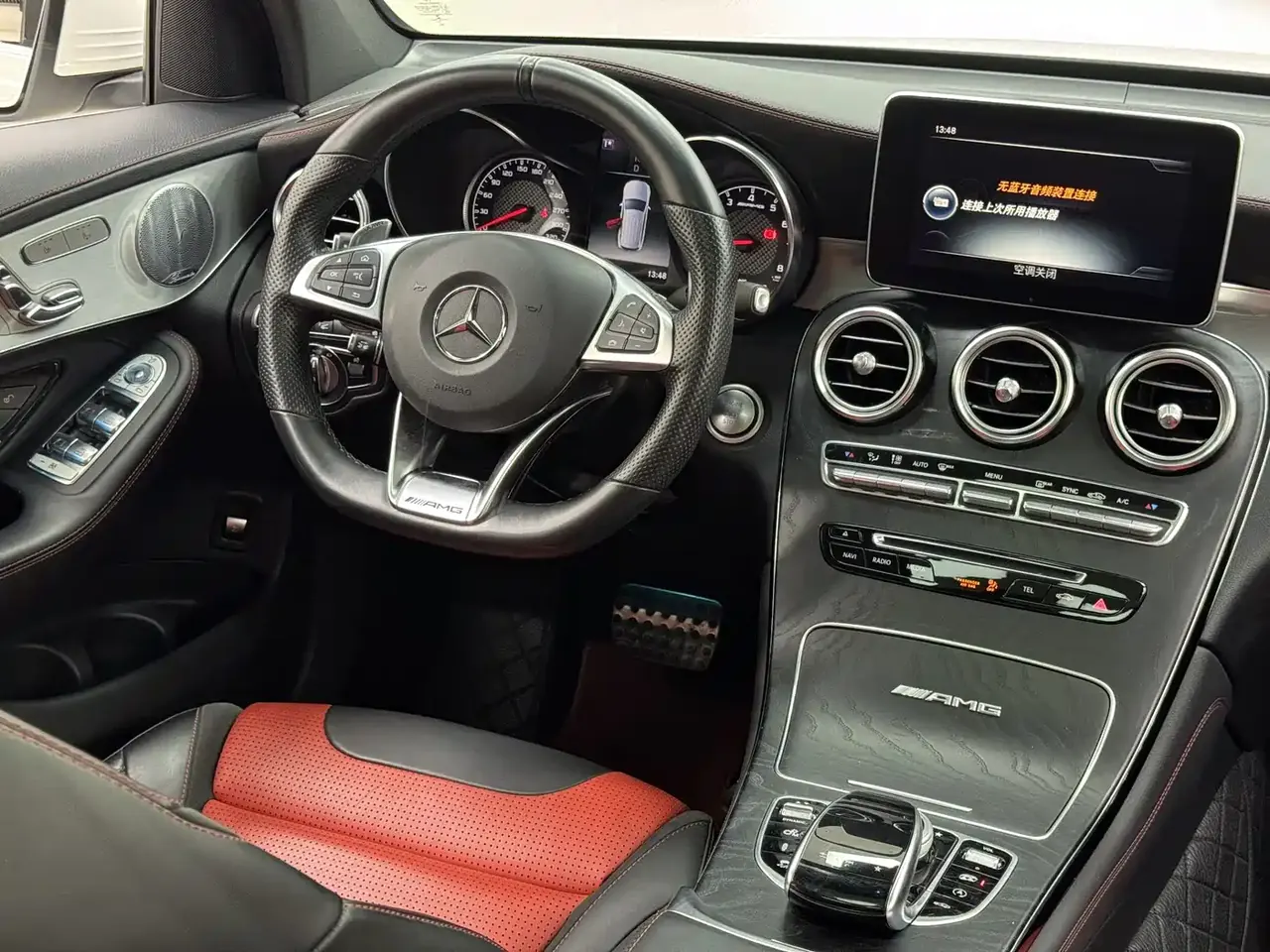 Mercedes-Benz GLC AMG 2018 AMG GLC 63 4MATIC+ фото 15