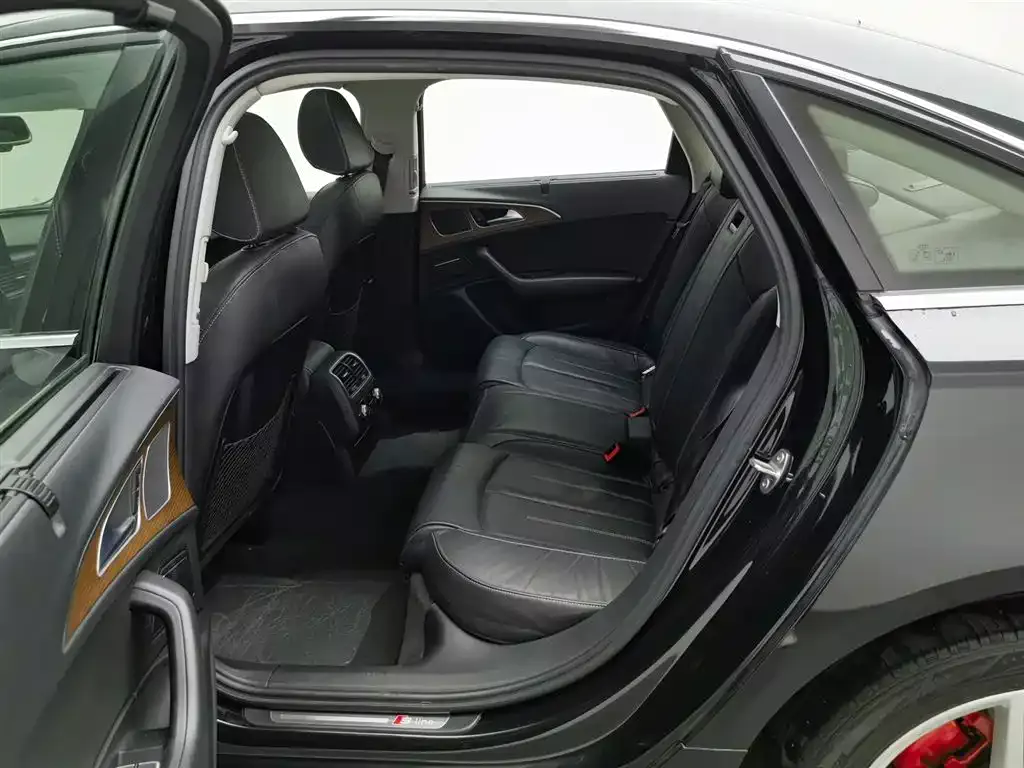 Audi A6L 2018 30th Anniversary 30 FSI Style фото 15
