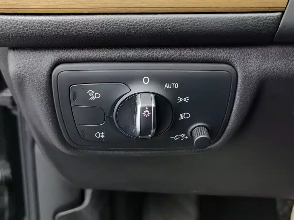 Audi A6L 2018 30th Anniversary 30 FSI Style фото 21