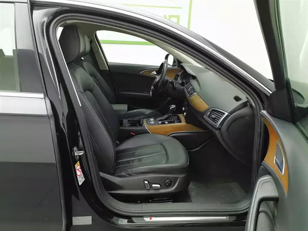 Audi A6L 2018 30th Anniversary 30 FSI Style фото 23
