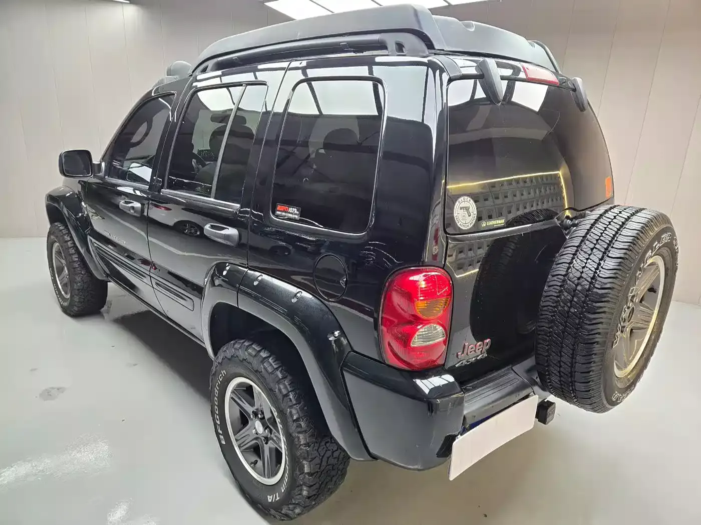 Jeep Liberty 2004 Model 3.7L фото 3