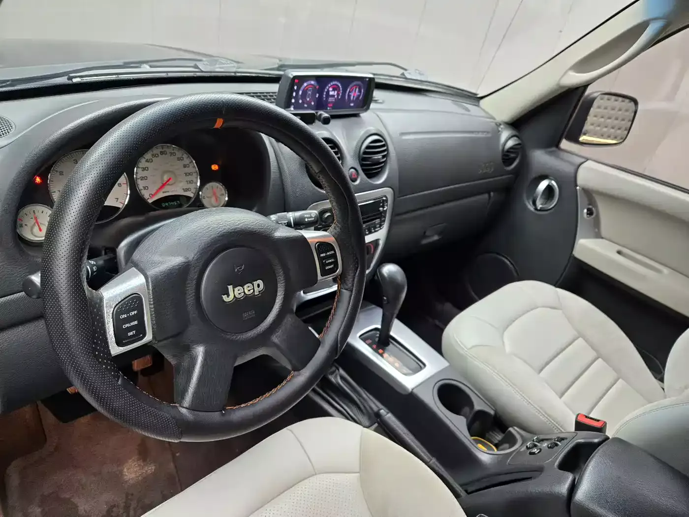 Jeep Liberty 2004 Model 3.7L фото 6