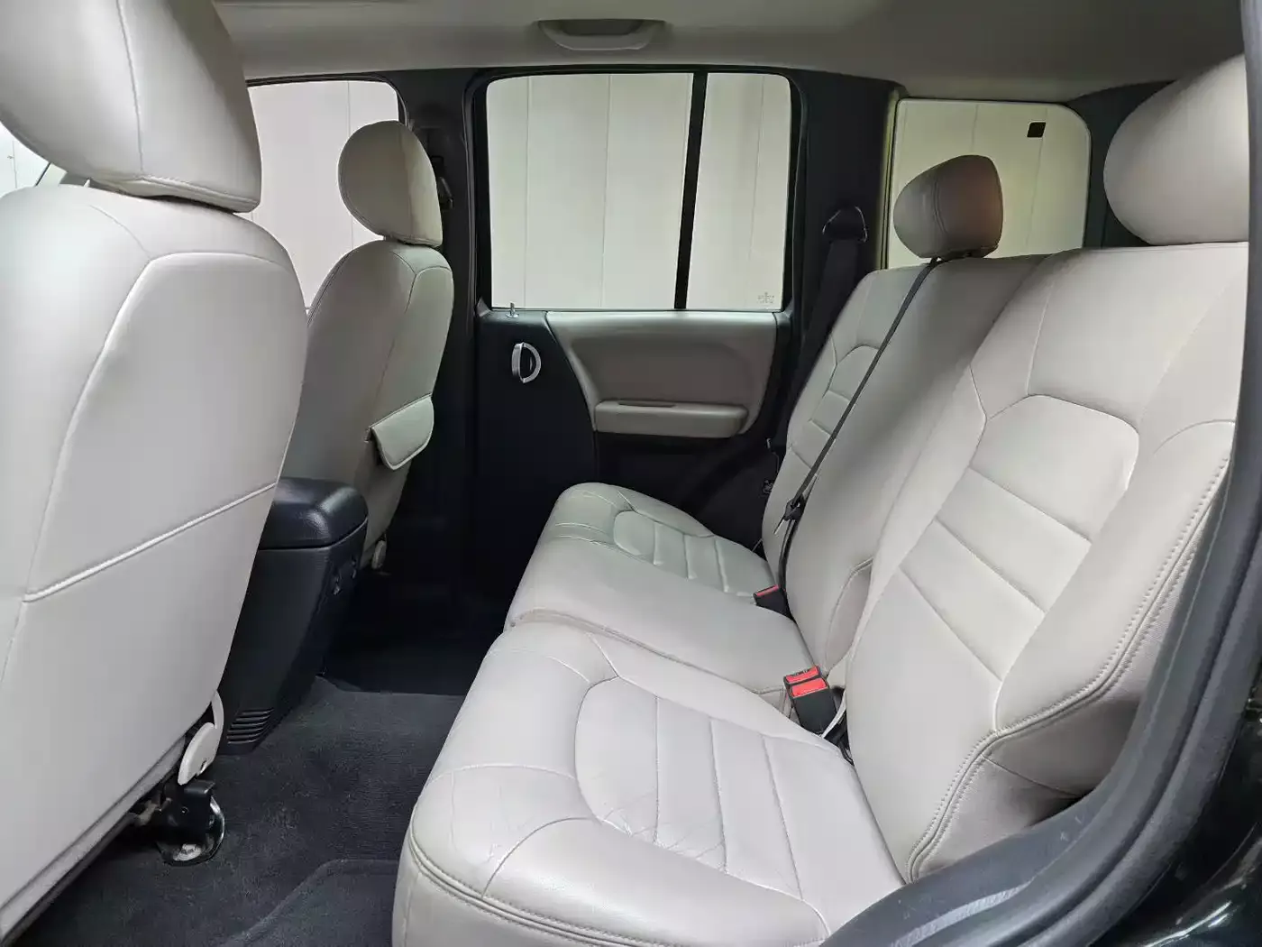 Jeep Liberty 2004 Model 3.7L фото 9