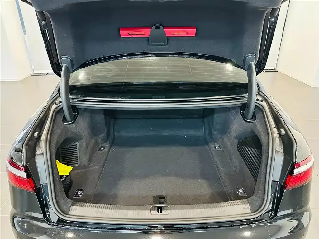 Audi A8 2021 A8L 50 TFSI quattro Comfort фото 6