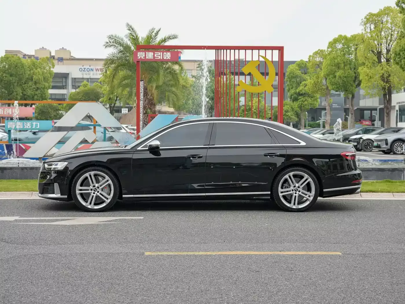 Audi S8 2021 S8L 4.0TFSI quattro фото 4