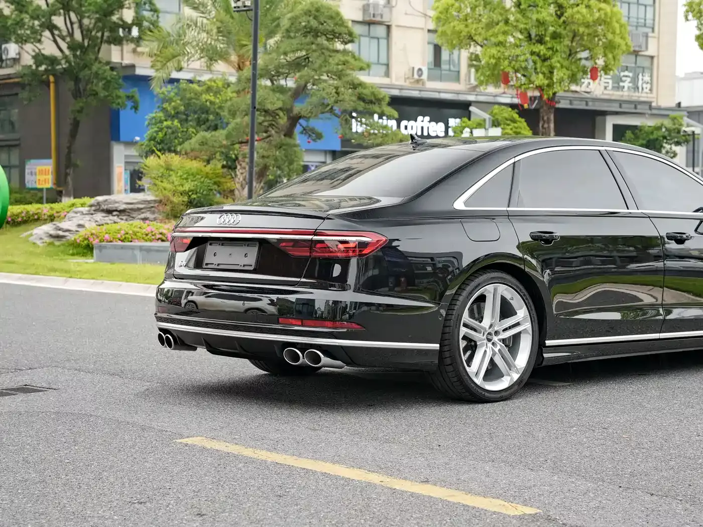 Audi S8 2021 S8L 4.0TFSI quattro фото 14