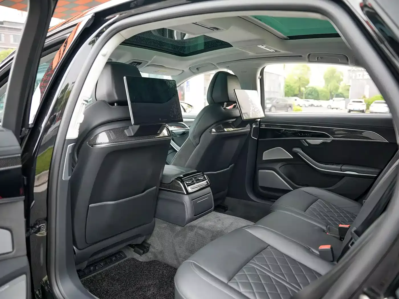Audi S8 2021 S8L 4.0TFSI quattro фото 17