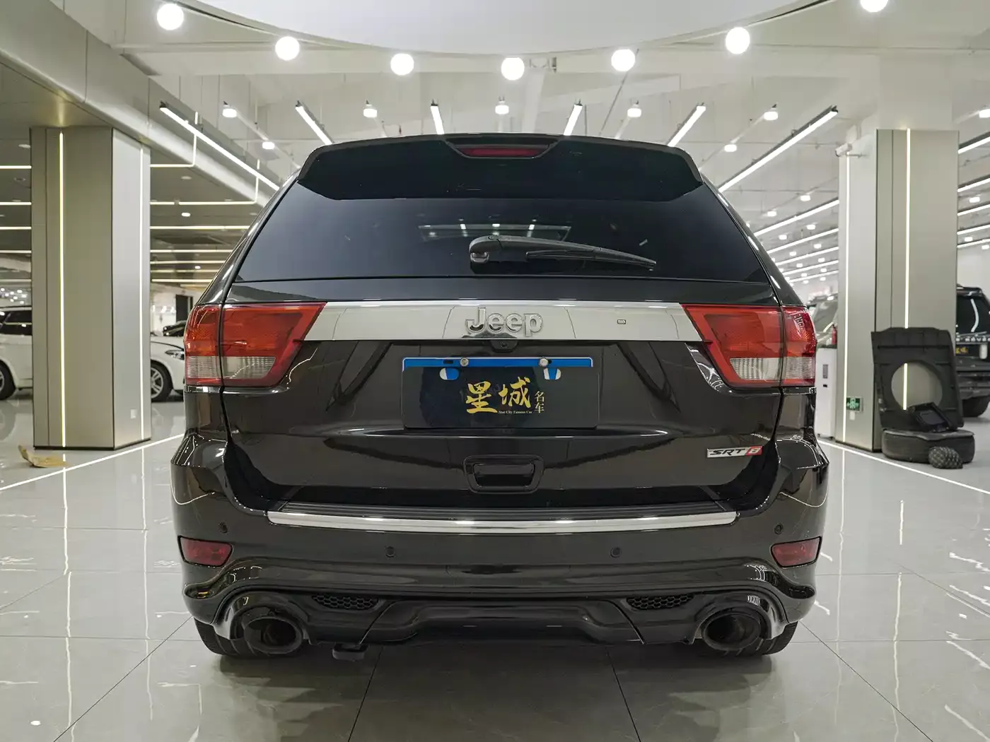 Jeep Grand Cherokee SRT 2012 6.4L SRT8 фото 5