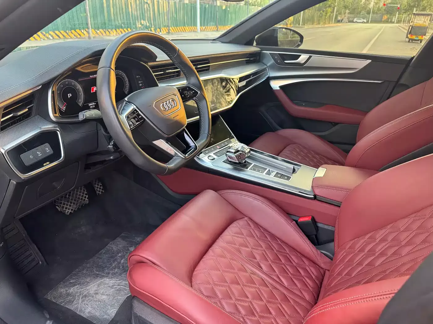 Audi A7L 2023 45 TFSI quattro S-line Black Warrior Edition фото 4