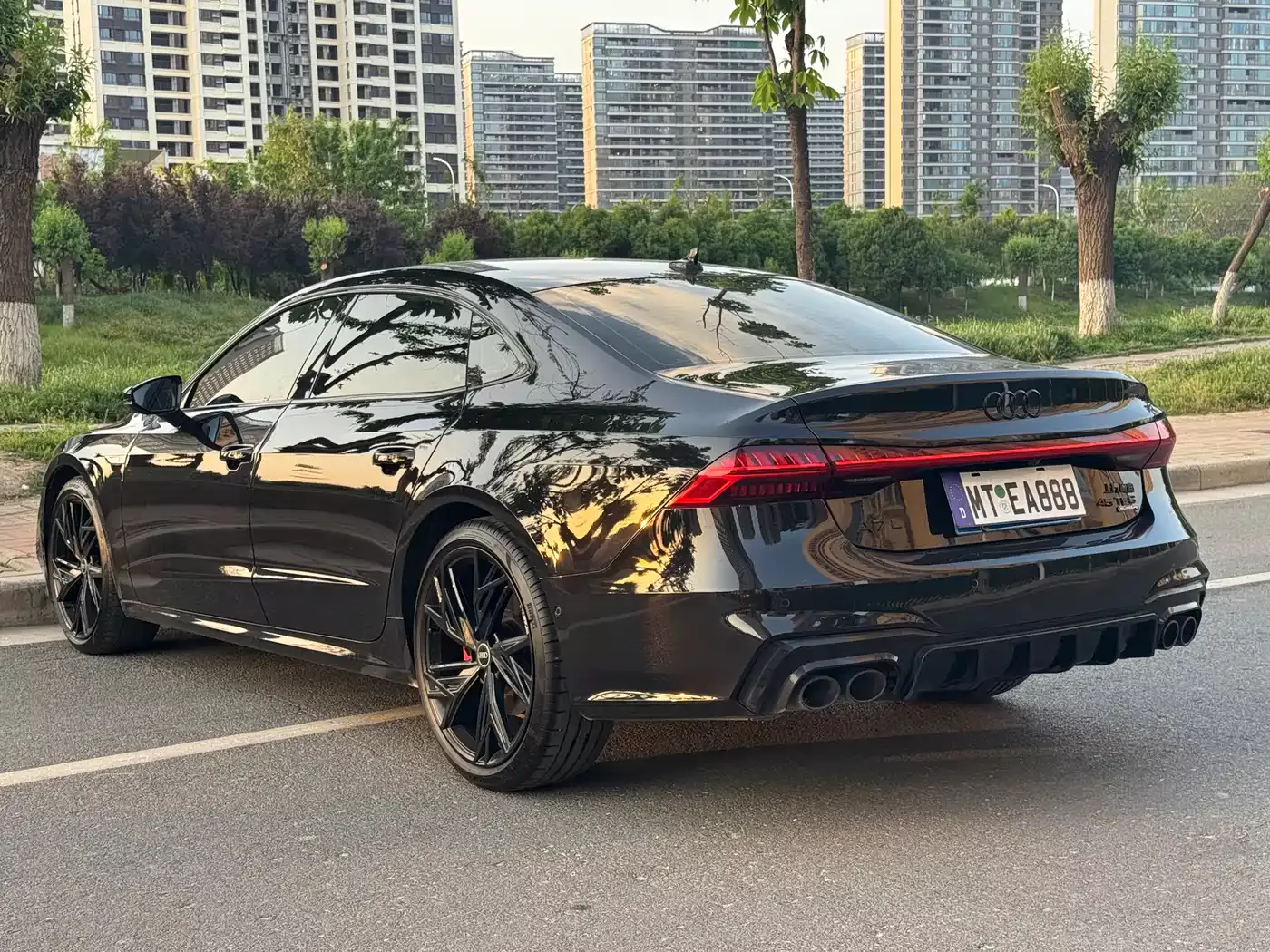 Audi A7L 2023 45 TFSI quattro S-line Black Warrior Edition фото 9