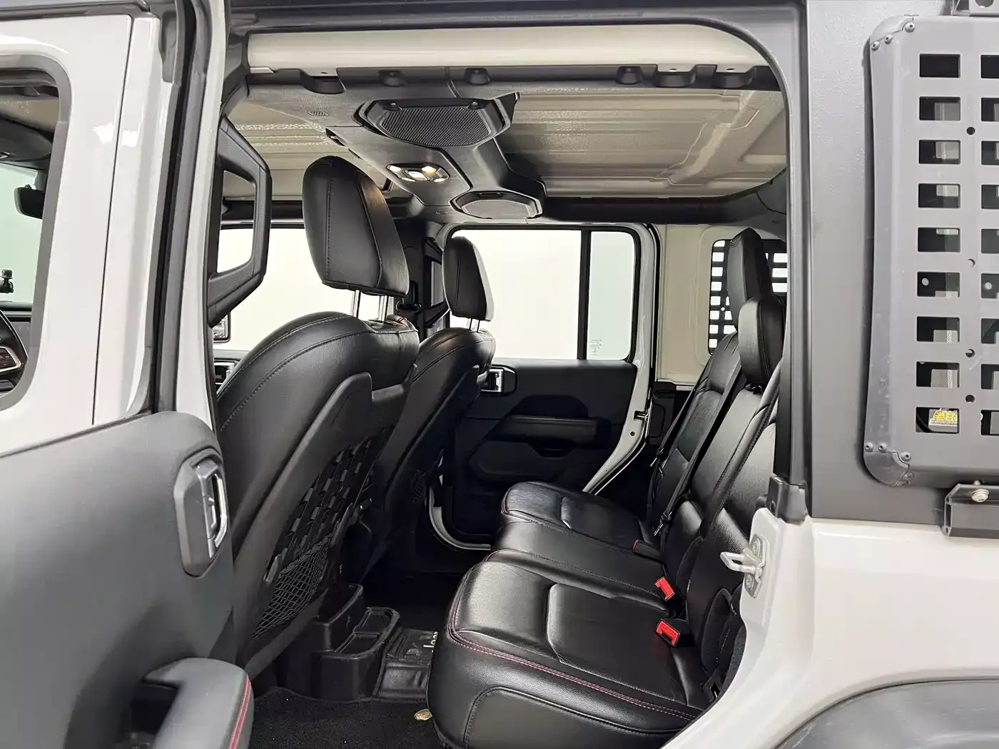 Jeep Wrangler 2019 2.0T Rubicon 4-Door China VI фото 16