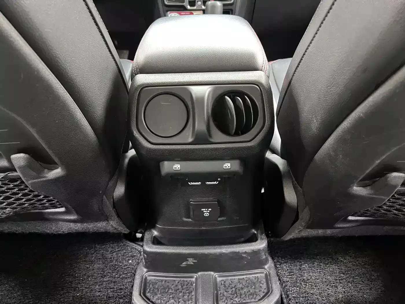 Jeep Wrangler 2019 2.0T Rubicon 4-Door China VI фото 20