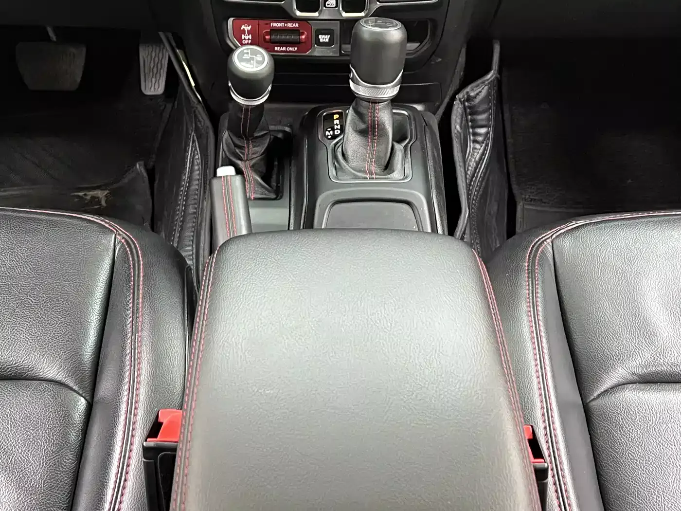 Jeep Wrangler 2019 2.0T Rubicon 4-Door China VI фото 24
