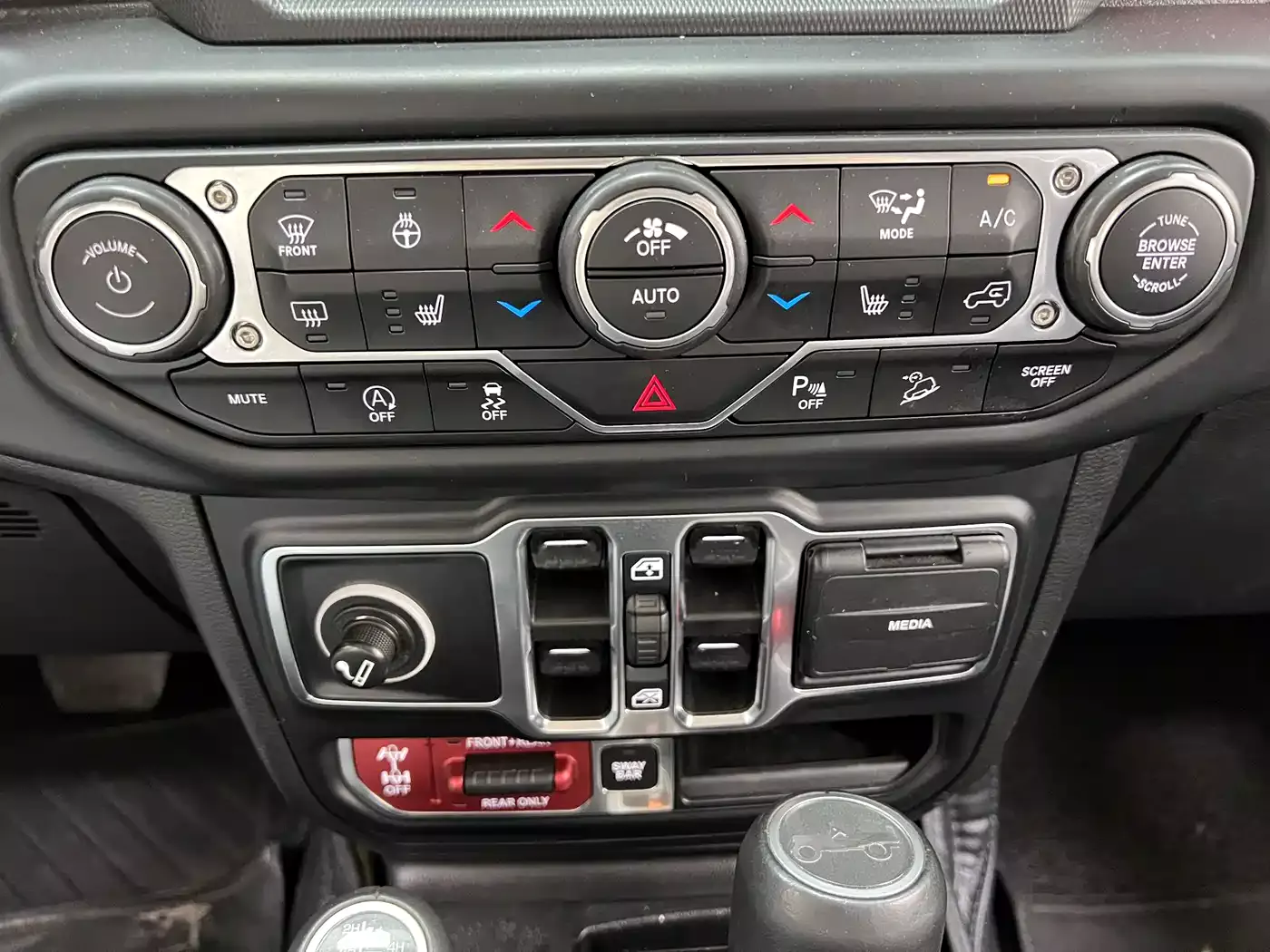 Jeep Wrangler 2019 2.0T Rubicon 4-Door China VI фото 26