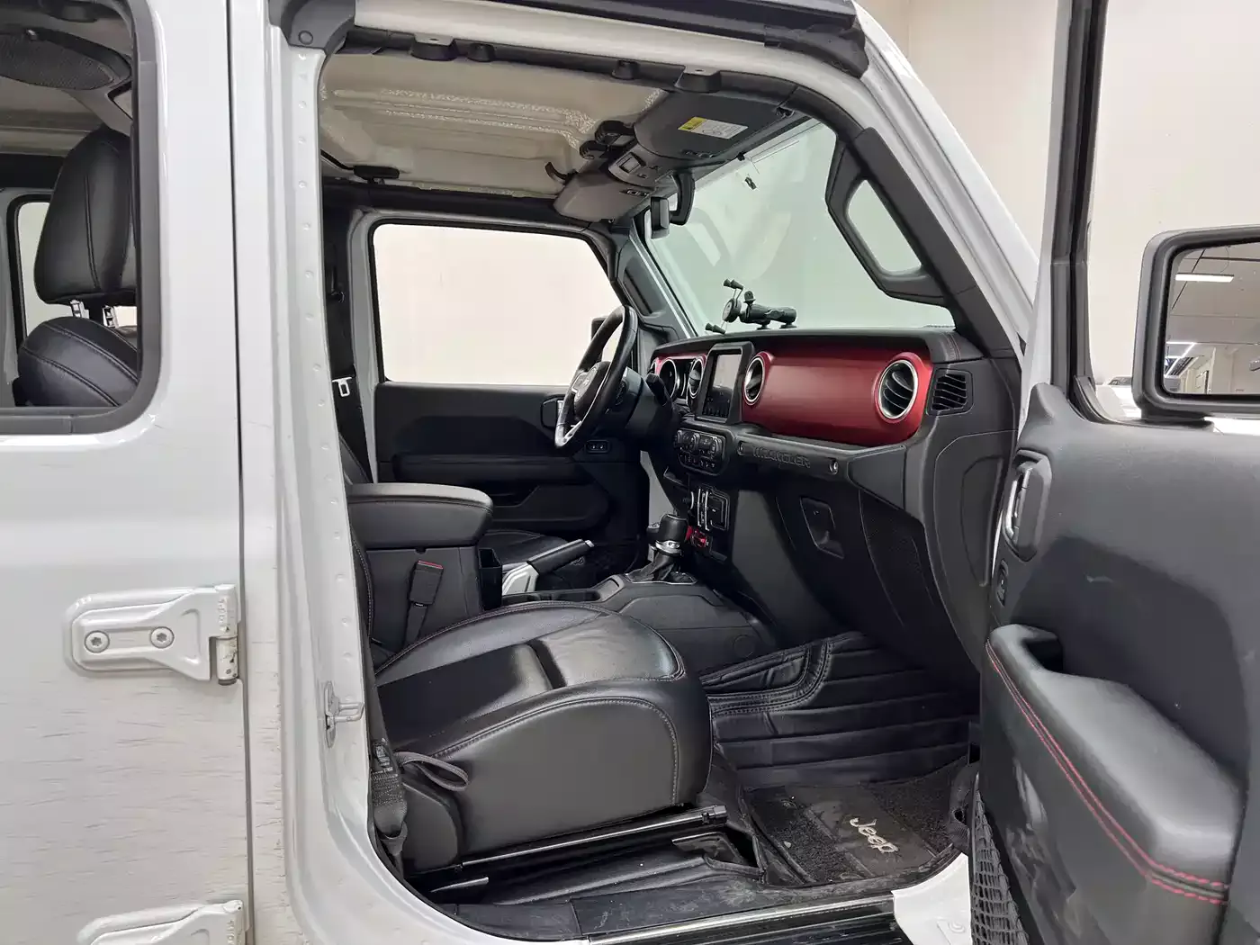 Jeep Wrangler 2019 2.0T Rubicon 4-Door China VI фото 30