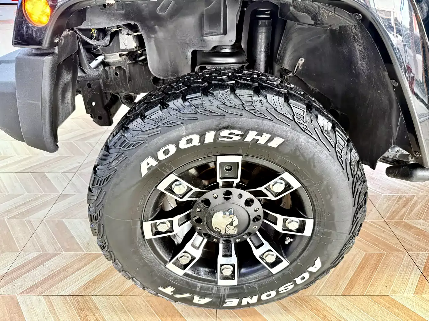Jeep Wrangler 2013 3.6L Sahara Four-Door фото 7