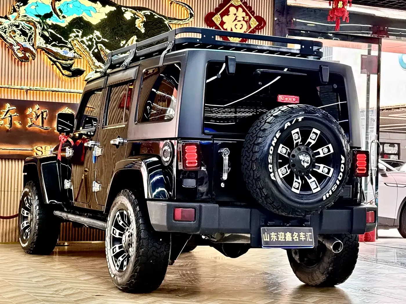Jeep Wrangler 2013 3.6L Sahara Four-Door фото 20