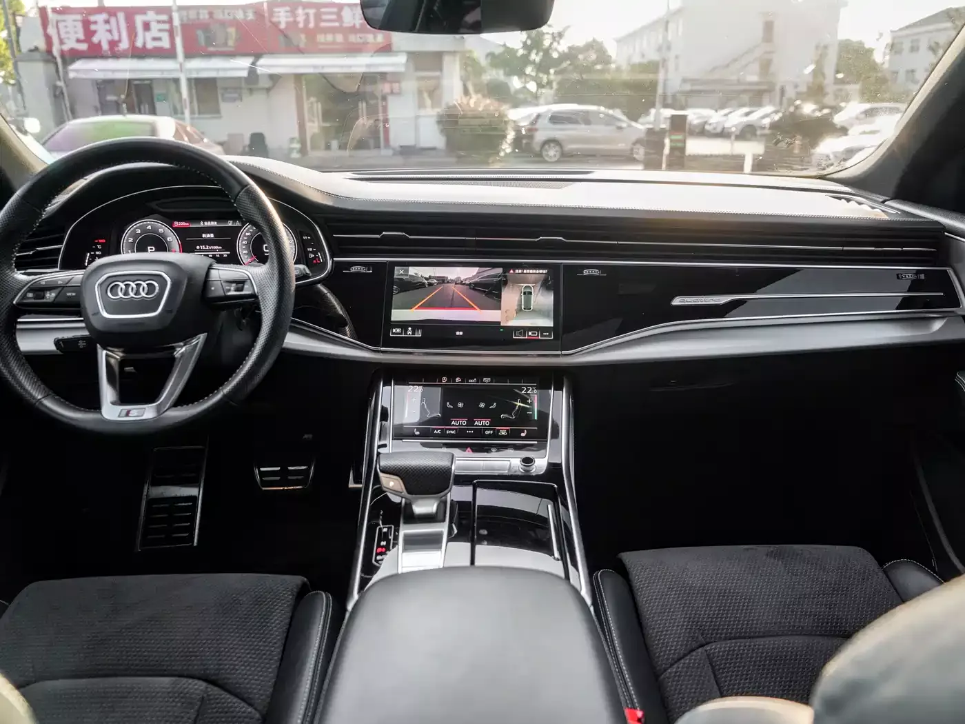 Audi Q8 2019 55 TFSI Premium Dynamic фото 9