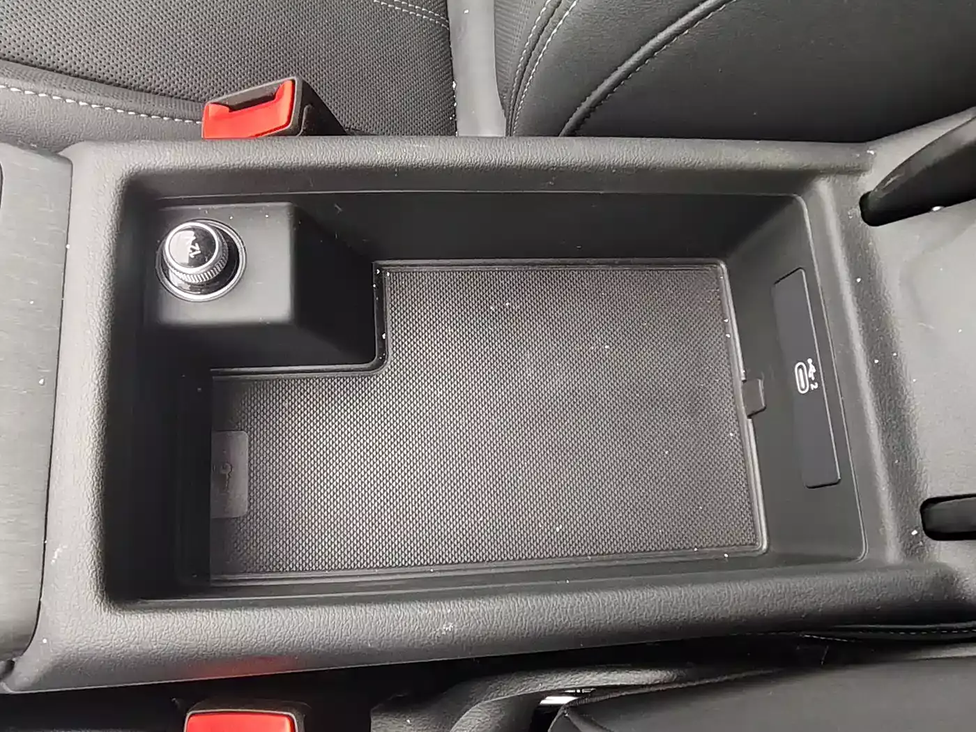 Audi A4L 2023 40 TFSI Luxury Sport фото 15