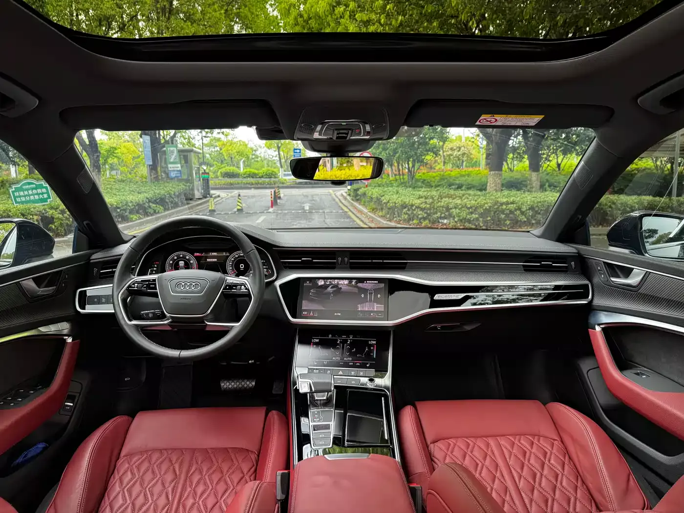 Audi A7L 2023 55 TFSI quattro S-line Black Warrior Edition фото 4