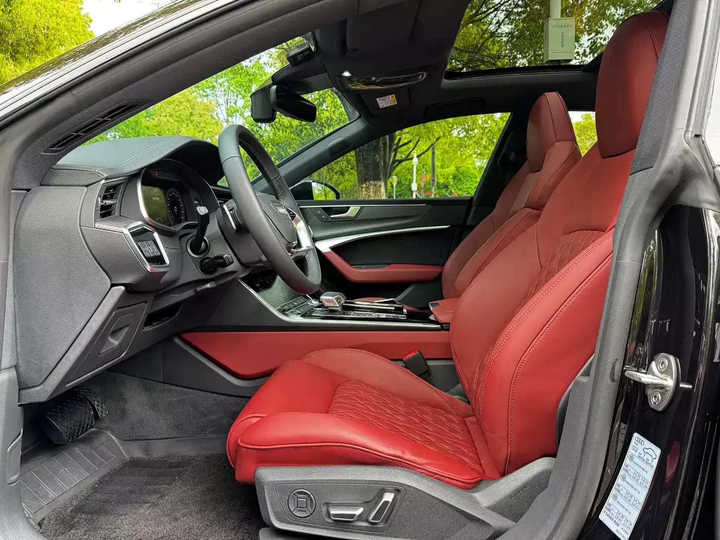 Audi A7L 2023 55 TFSI quattro S-line Black Warrior Edition фото 5