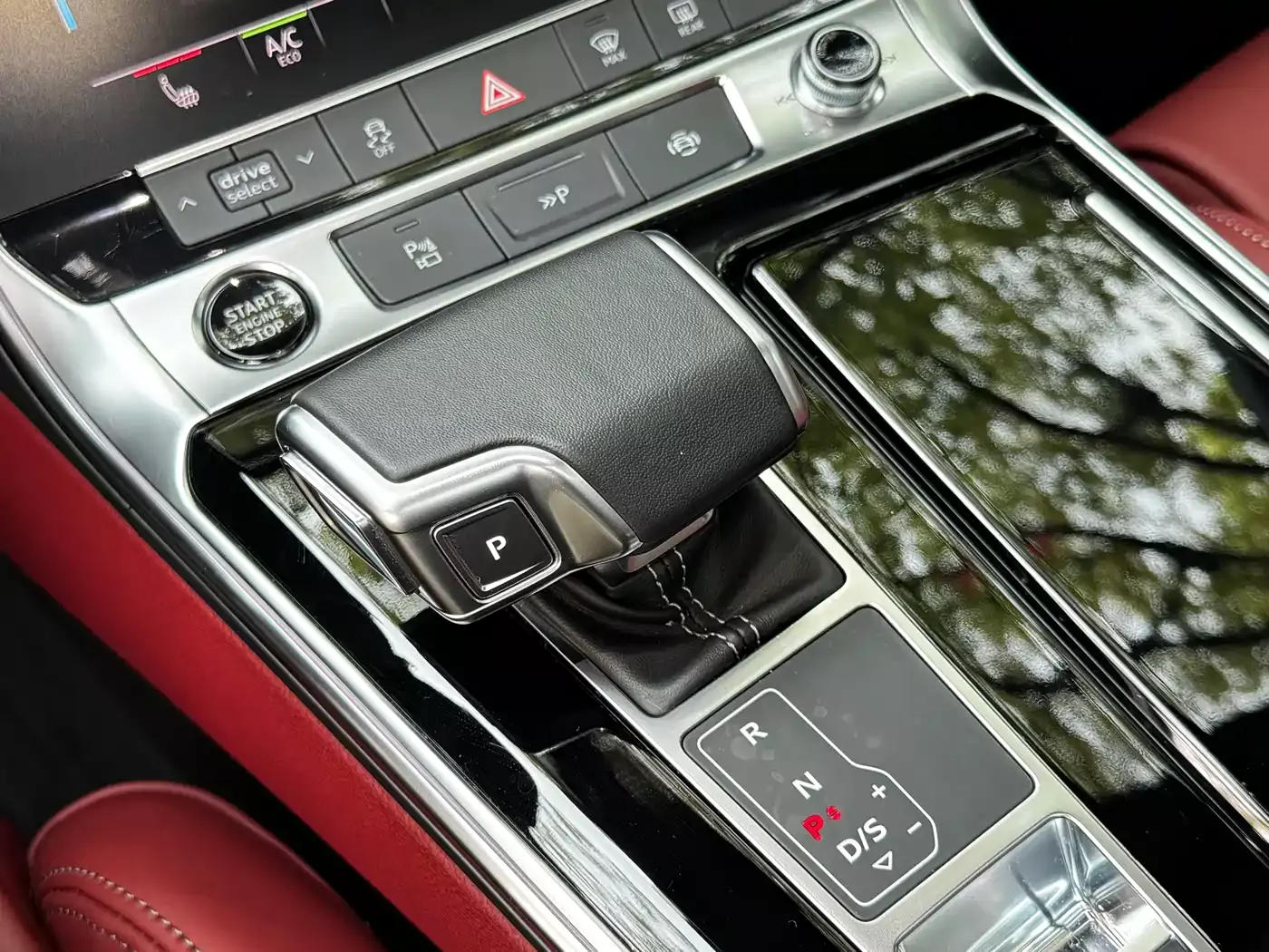 Audi A7L 2023 55 TFSI quattro S-line Black Warrior Edition фото 8