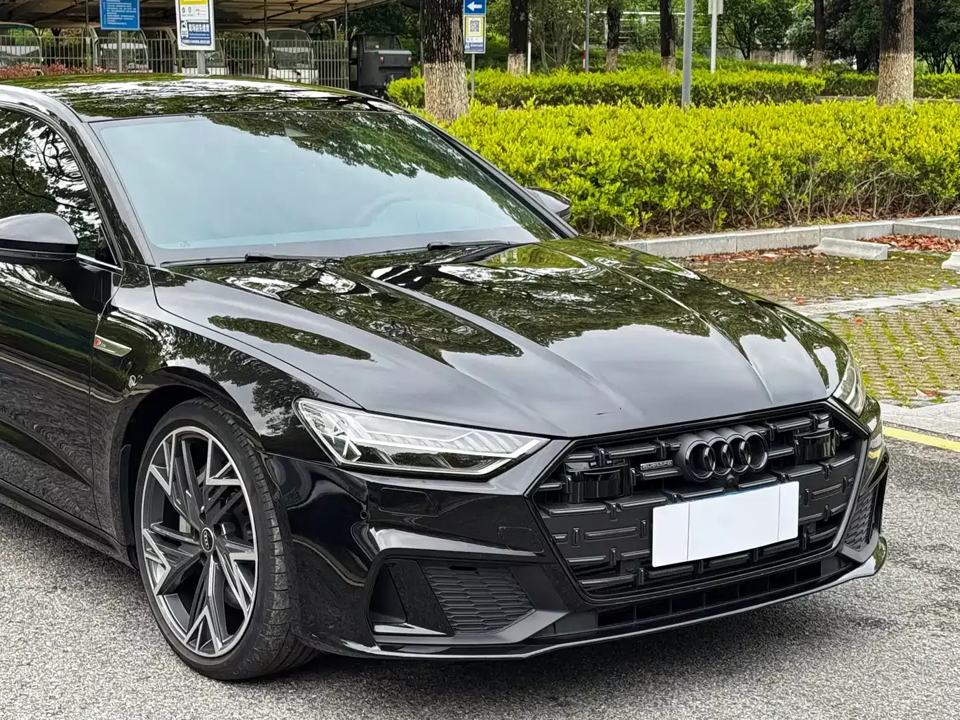 Audi A7L 2023 55 TFSI quattro S-line Black Warrior Edition фото 16