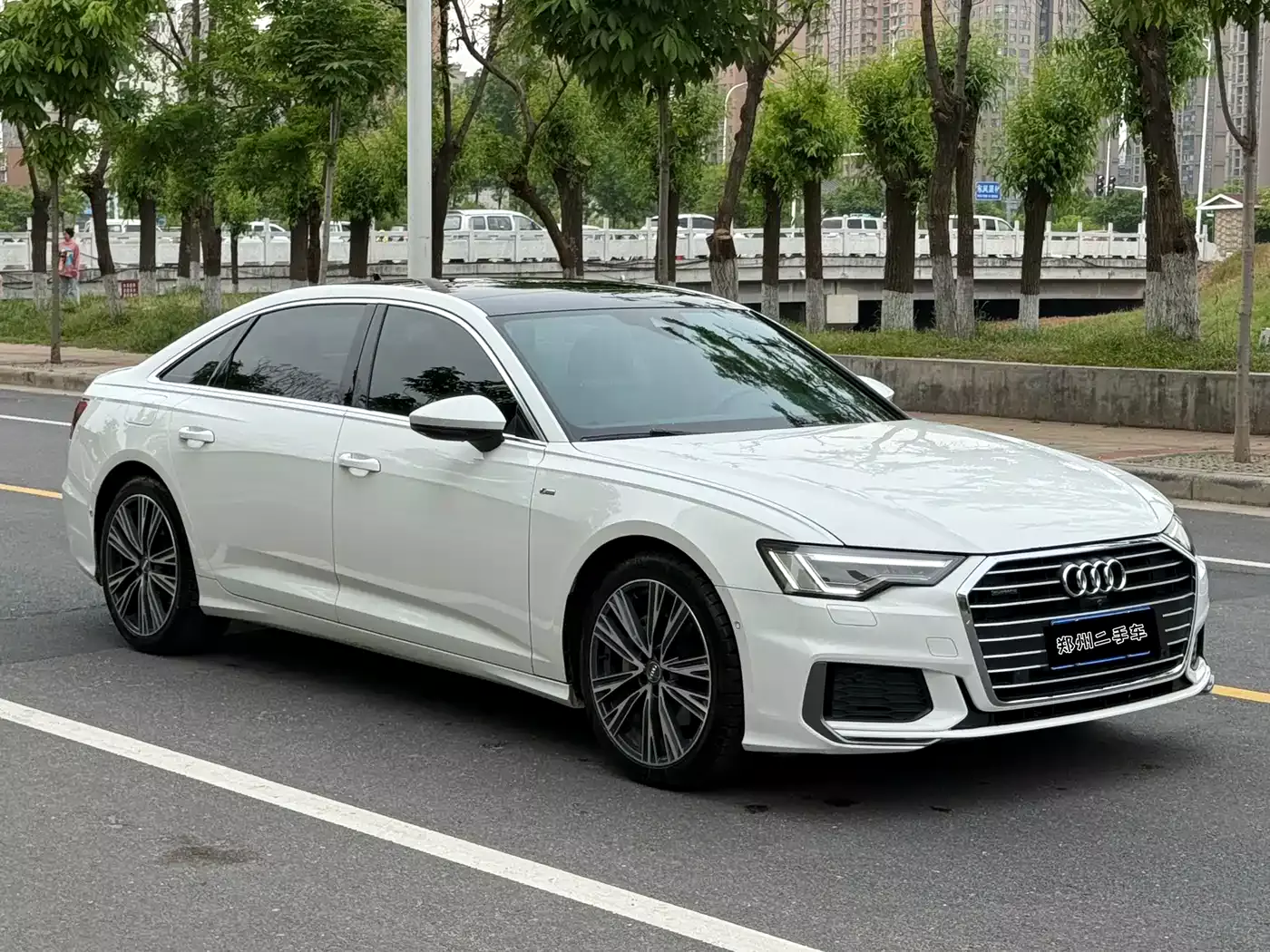 Audi A6L 2019 45 TFSI quattro Exclusive Dynamic фото 3