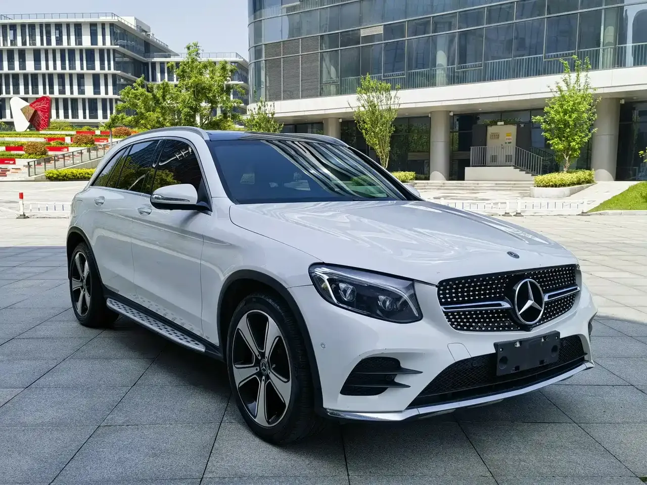 Mercedes-Benz GLC 2019 GLC 300 L 4MATIC Dynamic фото 2