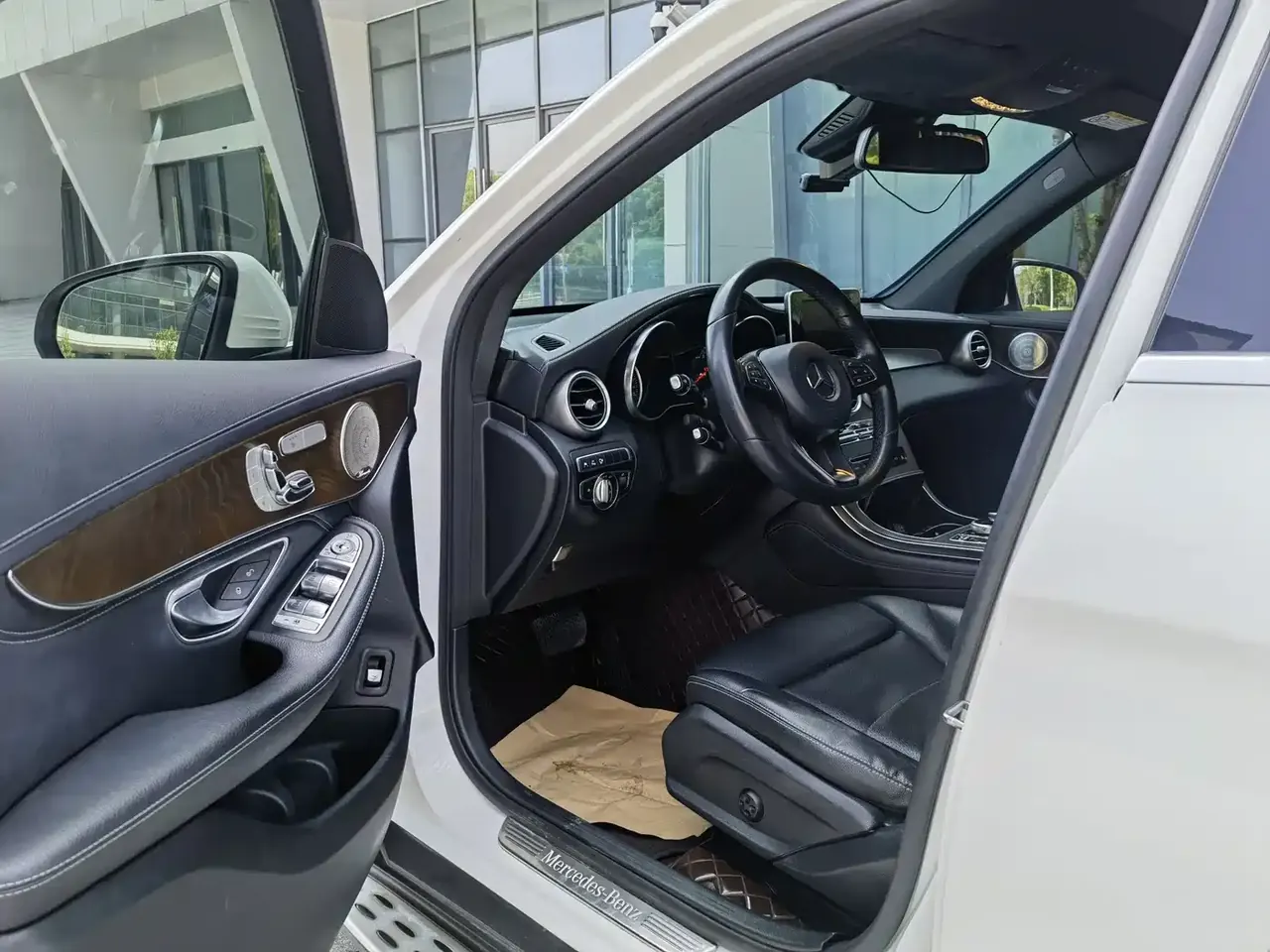 Mercedes-Benz GLC 2019 GLC 300 L 4MATIC Dynamic фото 9