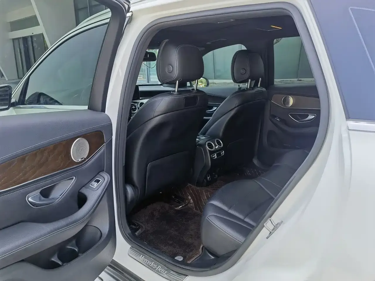 Mercedes-Benz GLC 2019 GLC 300 L 4MATIC Dynamic фото 10