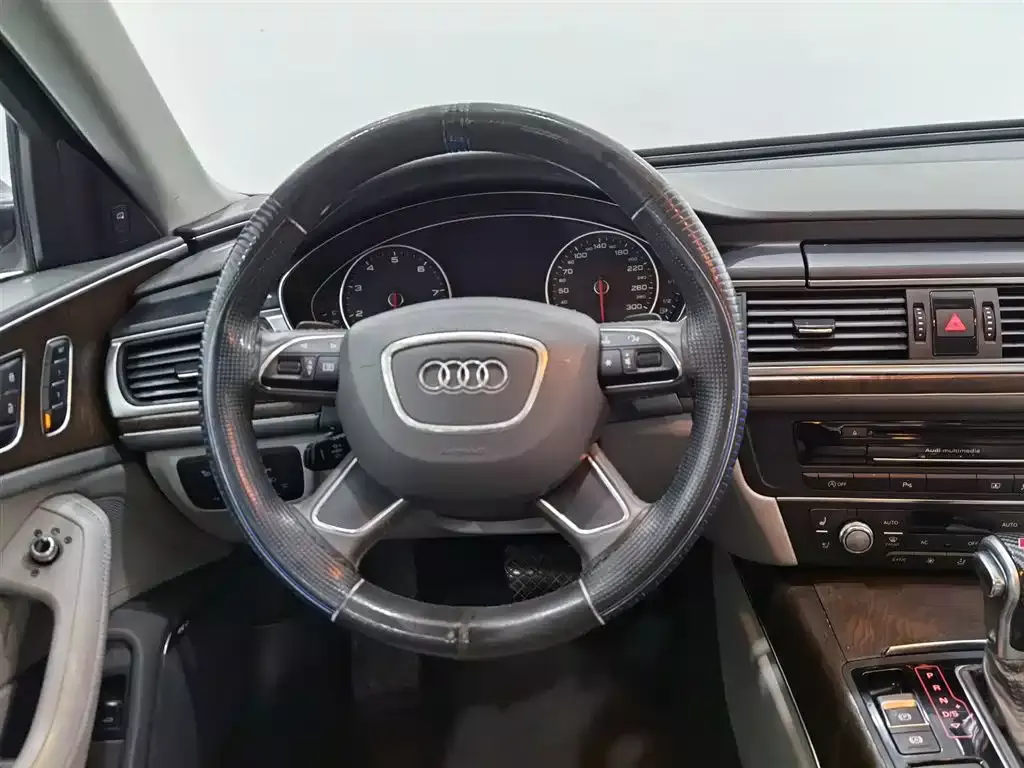 Audi A6L 2012 35 FSI quattro Luxury фото 11