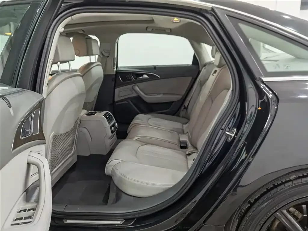 Audi A6L 2012 35 FSI quattro Luxury фото 15