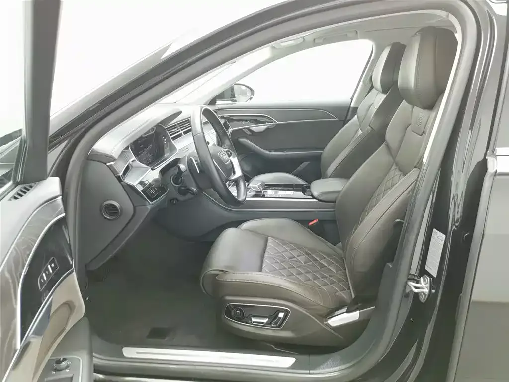 Audi A8 2021 A8L 50 TFSI quattro Comfort фото 10