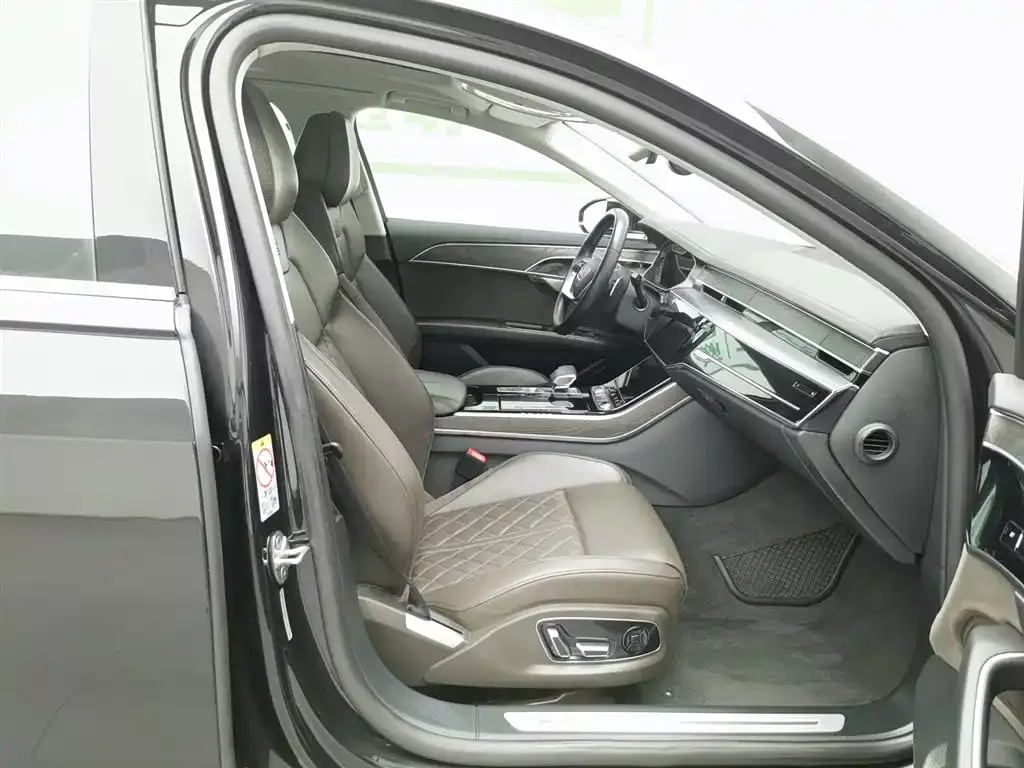Audi A8 2021 A8L 50 TFSI quattro Comfort фото 23