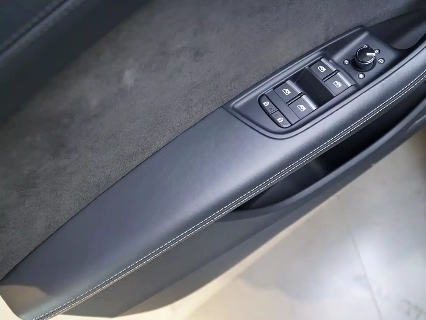 Audi Q8 2019 55 TFSI Supreme Limited Edition фото 13