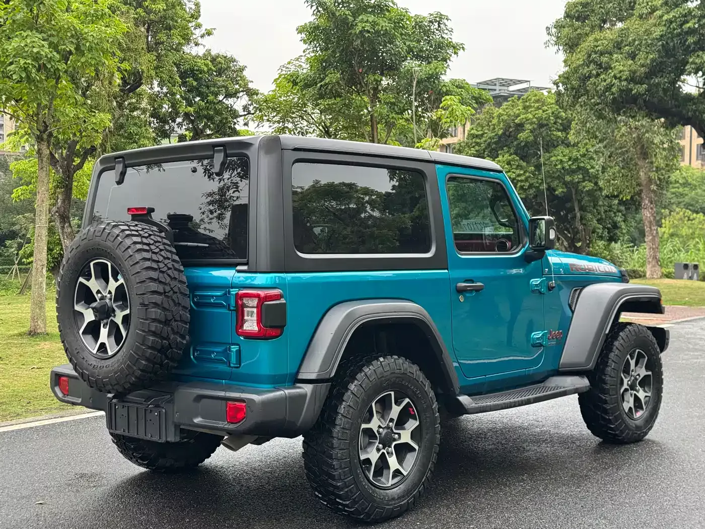 Jeep Wrangler 2019 2.0T Rubicon 2-Door China VI фото 9