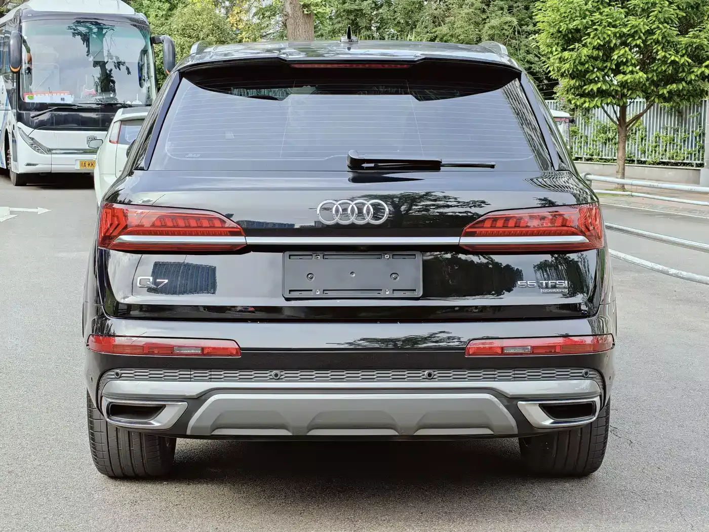 Audi Q7 2022 55 TFSI quattro S line Sport фото 4